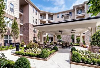 Legacy at walton heights courtyard